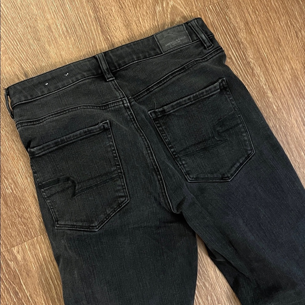 American Eagle Super Stretch Black Distressed Skinny Jeans - Picture 3 of 3